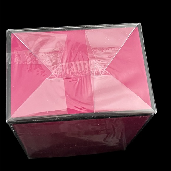 Sold- Victoria’s Secret Bombshell Passion Eau de Parfum- 3.4 fl oz - Picture 4 of 6